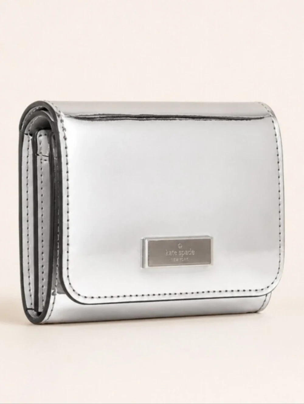 kate spade Silver Metallic Compact Card Wallet with Iridescent Logo Plaque